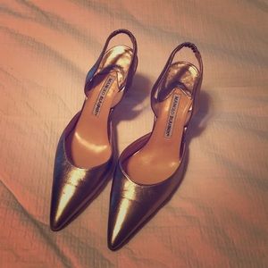 Manolo blahnik slingback pumps